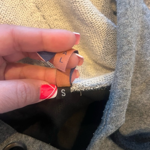 Trendy Grey Hoodie w/ Faux Leather Sleeves & Cut-Out Back – Size Small (Fits M) - Picture 11 of 15